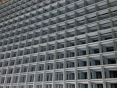 电焊网在通信基站防护网的设计要点